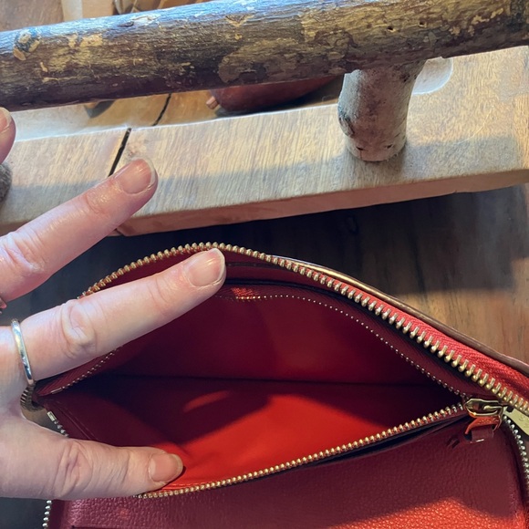 Louis Vuitton zip around Embossed Wallet in good used condition! - Picture 13 of 16